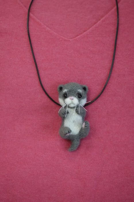 Підвіска з вовни видрочка