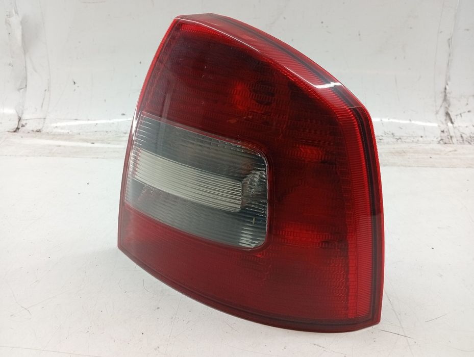 Farolim Stop Direito - SKODA Octavia II (1Z3) | 04 - 13