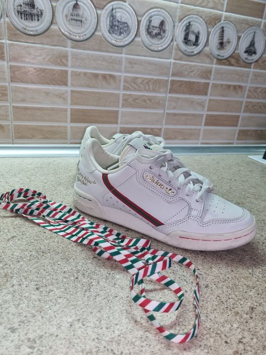 Кроссовки Adidas