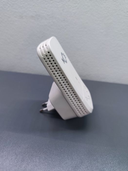 NOS WiFi Signal Repeater64564072405506122