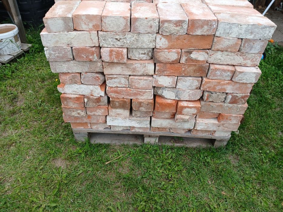 Cegła rozbiorkowa