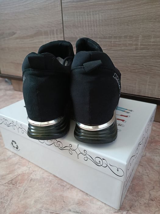 Продам кросівки,Lonza