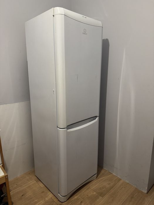 Lodowka Indesit 180cm
