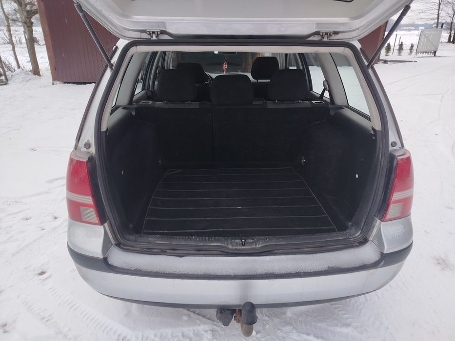 Sprzedam VW Golf 4 kombi 2002r. 1.6 benzyna+gaz