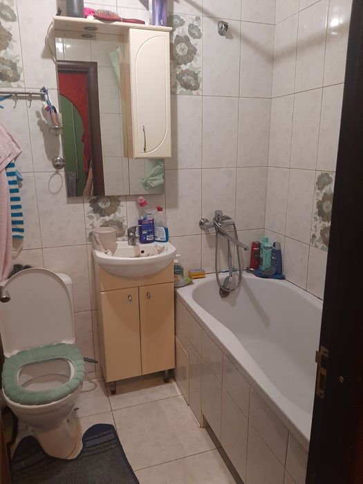 Здається кімната в 2-ох кімнатній секції Цукровий