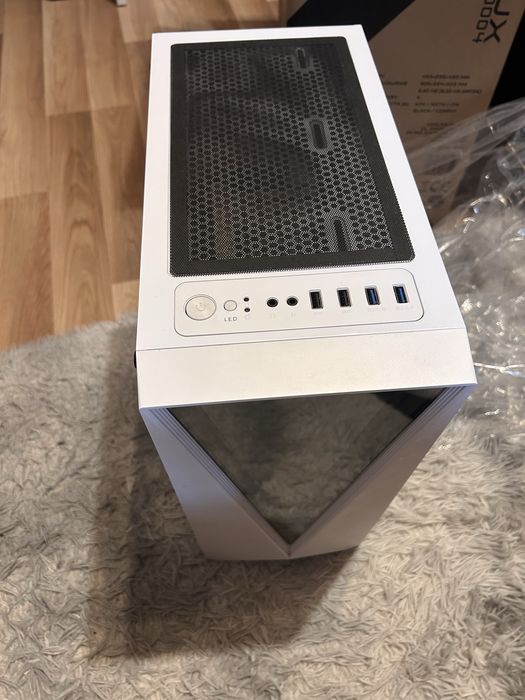 Obudowa komputera Kolink void RGB biała