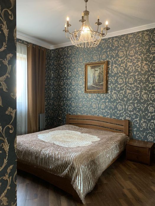 Продаётся 2х эт.дом по пр.Незалежности