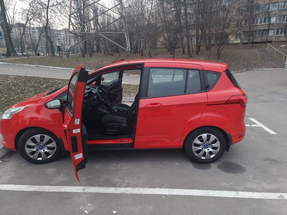 Продаж машини Ford B-max