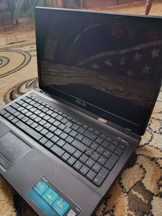 Неробочий ноутбук ASUS