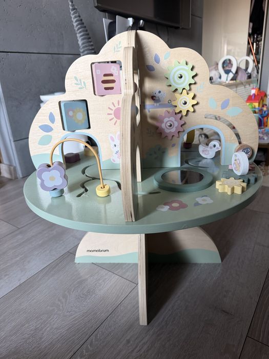 Stolik edukacyjny drewniany