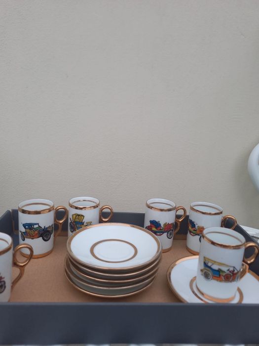 Conjinto porcelana 6 chavenas+pratos c fio ouro/Antigo