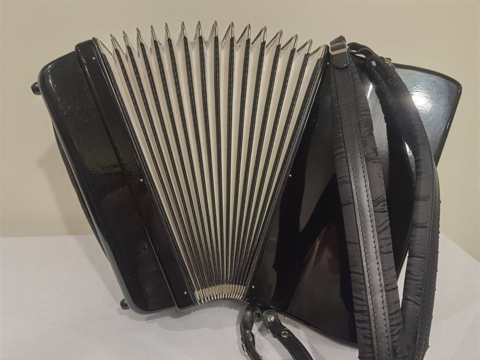 Akordeon Walther Pirat 72 basy Weltmeister akordeon