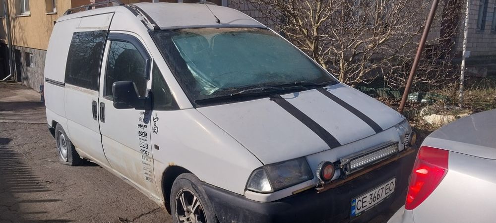 Пежо експерт 1.9 тд на запчастини або відновлення