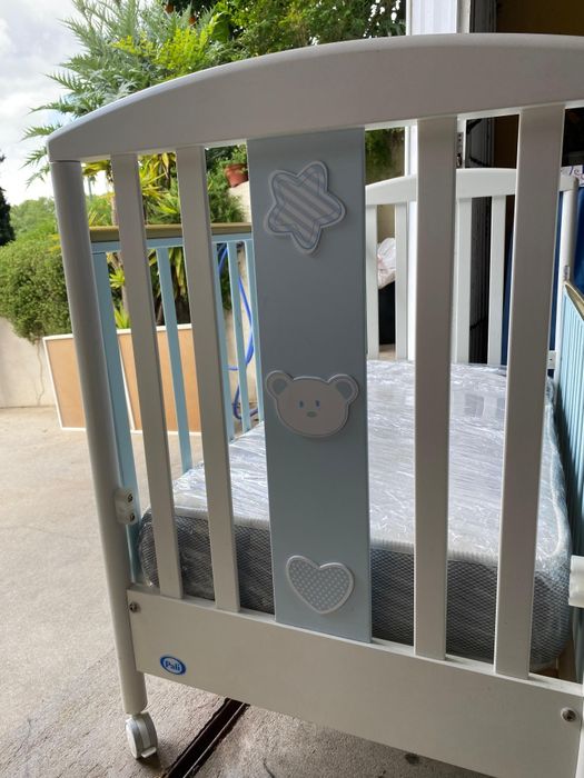 Cama de bebê mais colchão
