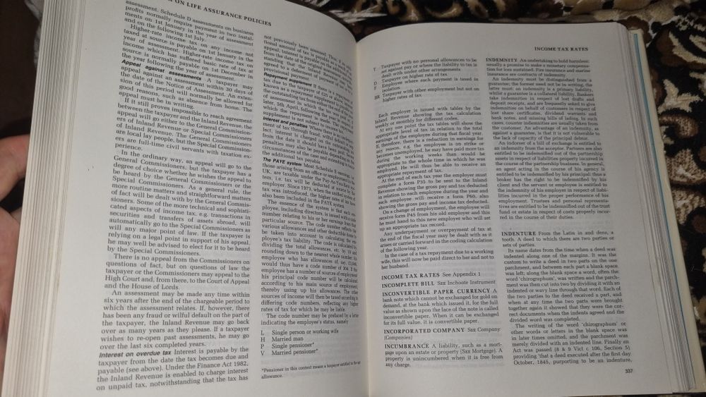Dictionary of banking and finance, english