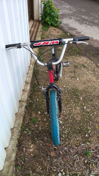 Bicicleta tipo BMX roda 20"