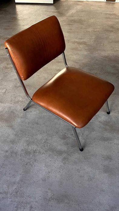 Cadeira Vintage Impecável