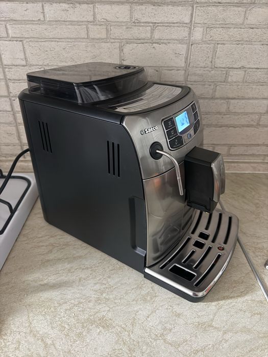 Кавоварка Saeco Intelia Deluxe HD8904
