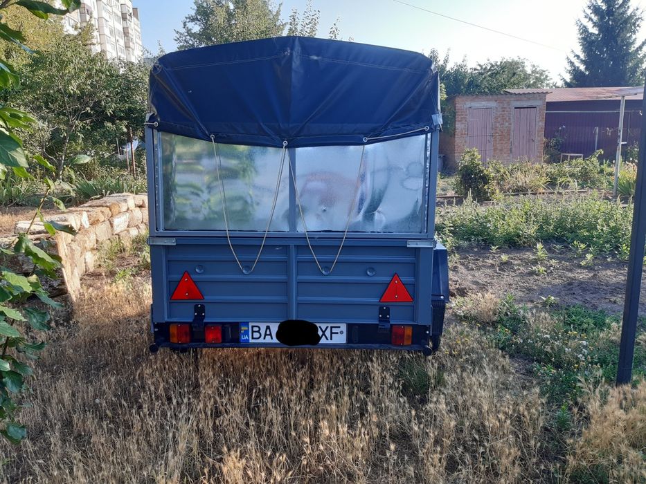 Прицеп автомобільний