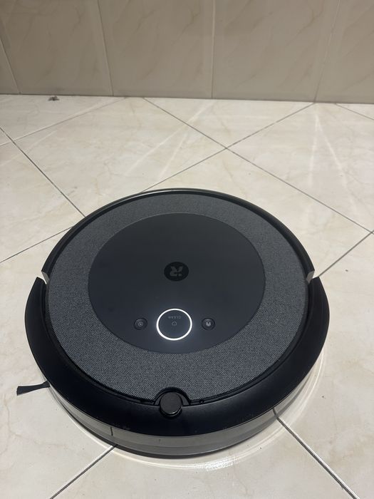 iRobot Roomba i5+ (i557840) com Base Auto-Esvaziamento