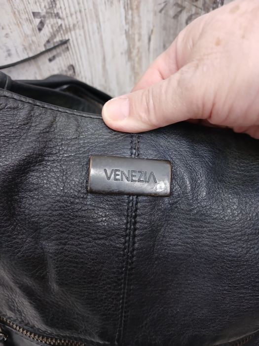 Велика шкіряна сумка