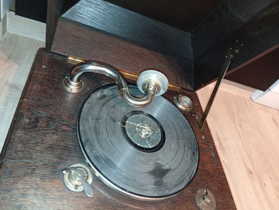 Gramofon skrzyniowy okres 1900do lat 30.XX