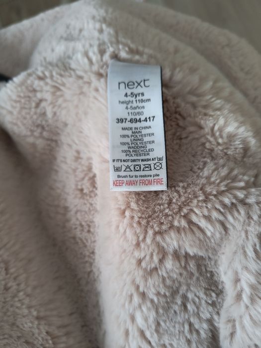 Kurtka zimowa ciepła w rozmiarze 110