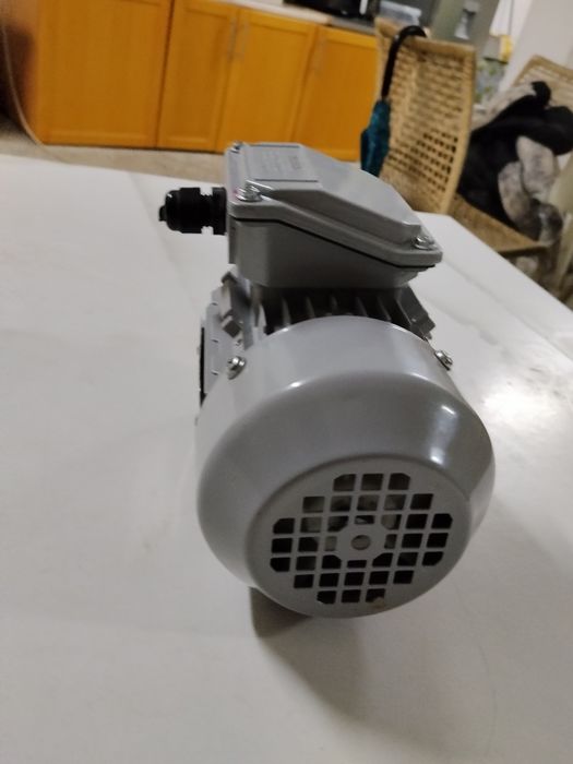 Motor Elétrico Trifásico BERNATI