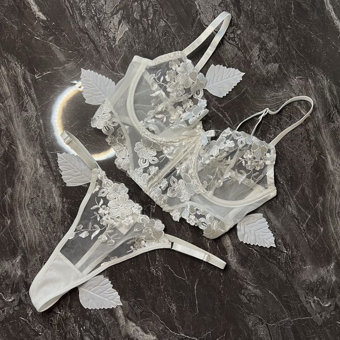 Гарна жіноча білизна