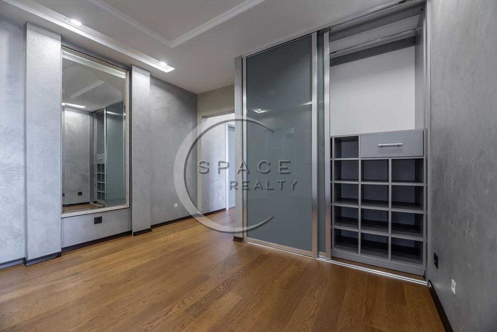 Оренда 3-кімнатної квартири 100 м2 з інвертором на 10кВт - Науки 55а