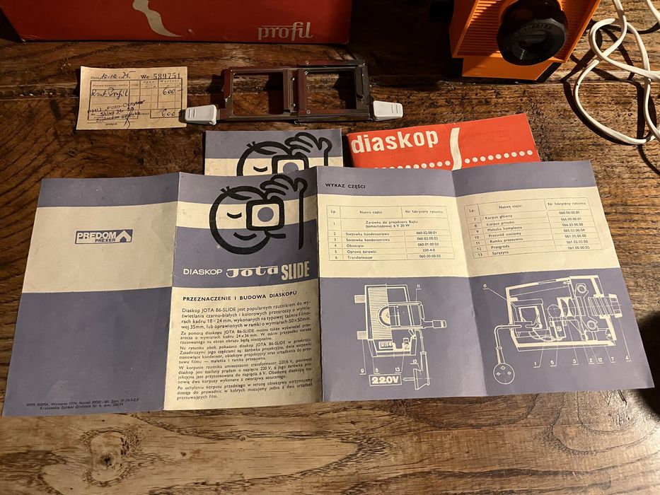 Diaskop/rzutnik Jota Predom Prexer PRL+ pudełko od rzutnika profil