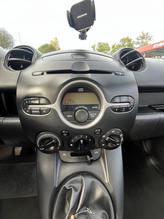 Sprzedam Mazda 2