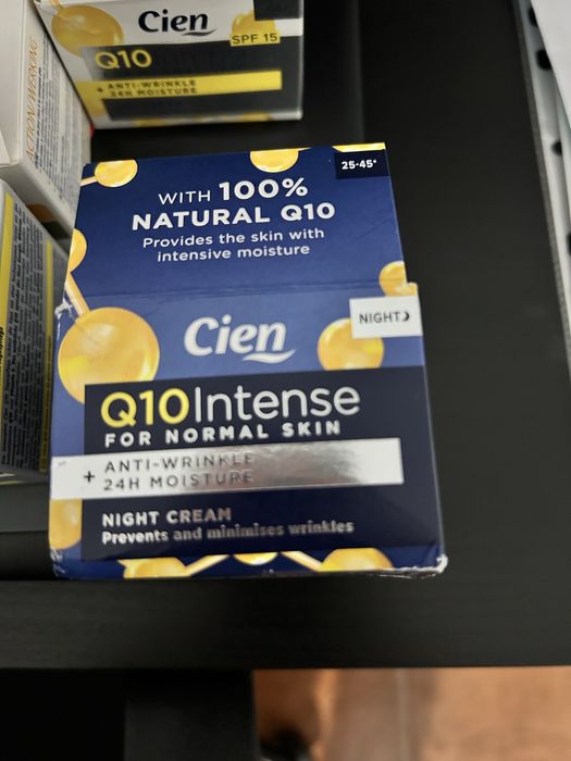 Vendo cremes da Cien Q10 selados
