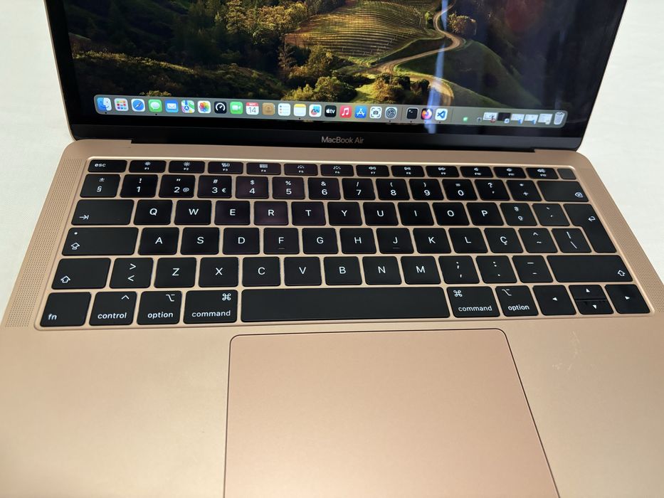 MacBook Air 13” 2019 | Intel i5 | 8GB RAM | 128GB SSD