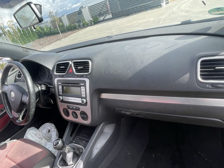 Deska rozdzielcza konsola vw eos 05-10r pasy airbag