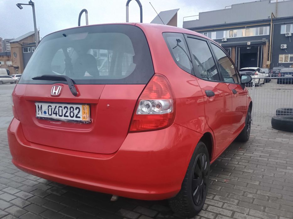 Хонда Джаз автомобіль 2004