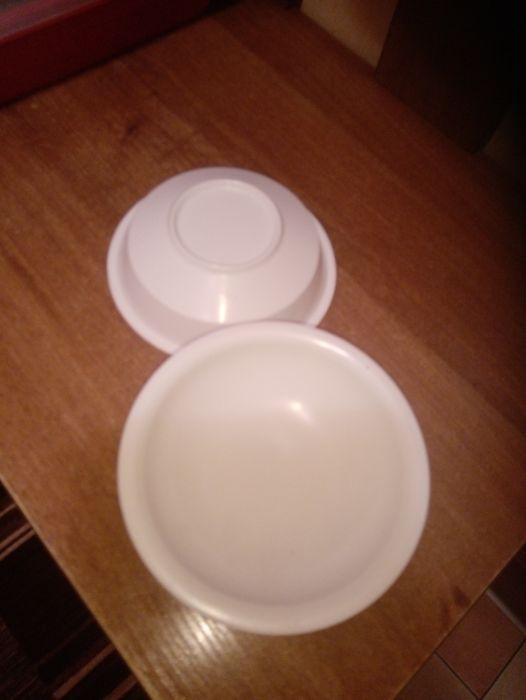 Miseczki talerzyki kubeczki plastikowe