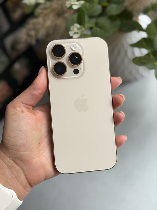 Apple iPhone 16 Pro 256GB Desert. Neverlock. Esim