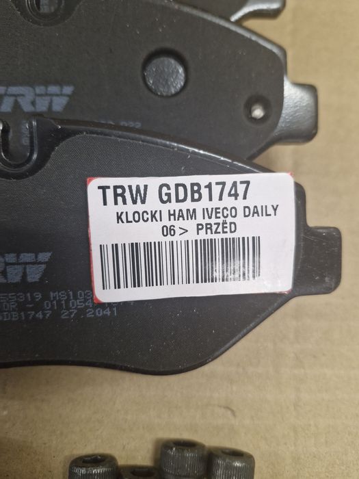 Iveco Deily. Hamulce przód. Nowe klocki. Iveco