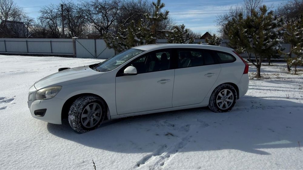 Volvo v60 продам авто