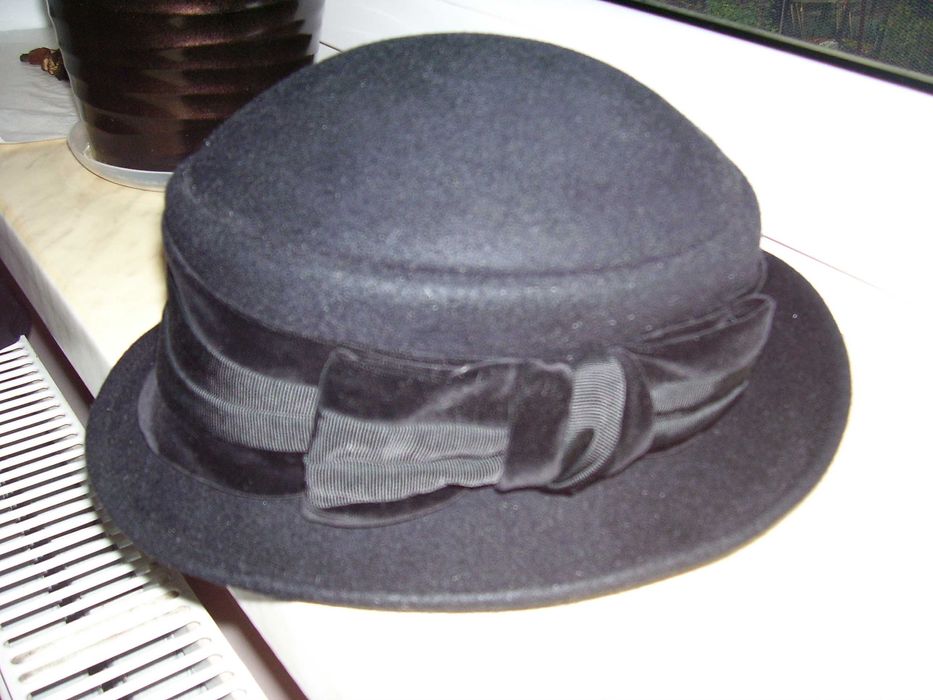 kapelusz damski czarny + drugi kapelusz gratis