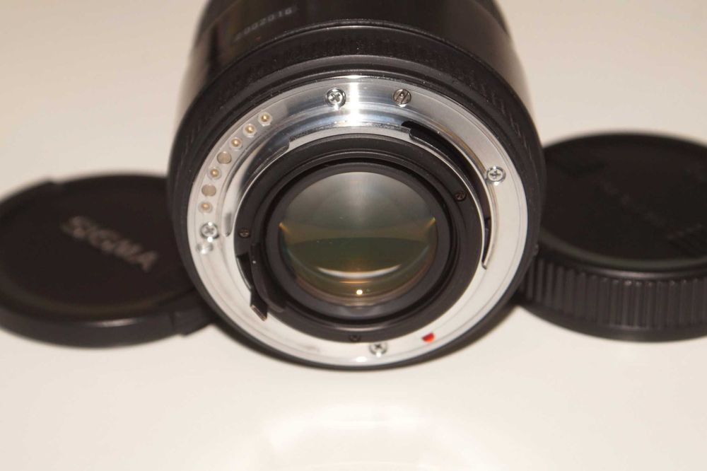 Sigma AF 28 f/1.8 на Pentax