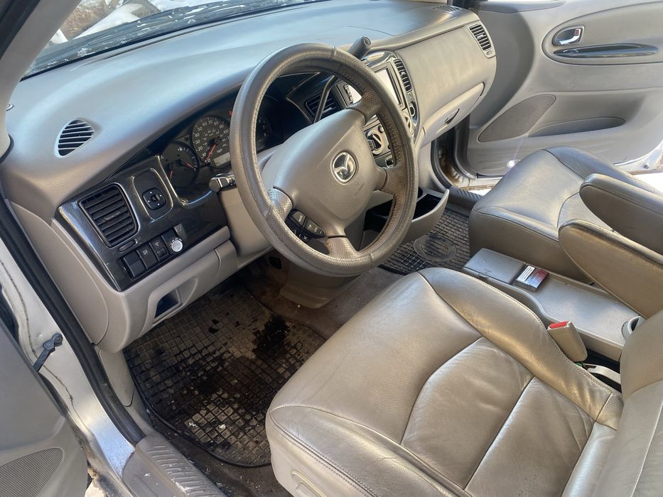 Продам авто мазда MPV