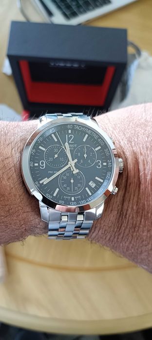 Vendo relógio Tissot, novo ainda na caixa