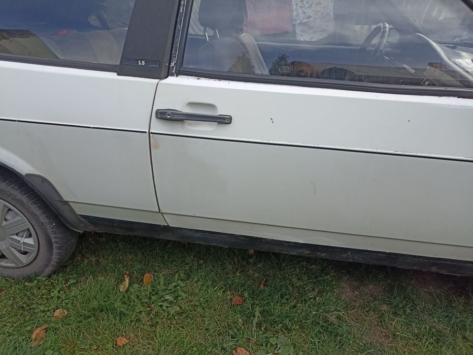 автомобіль ваз 2108