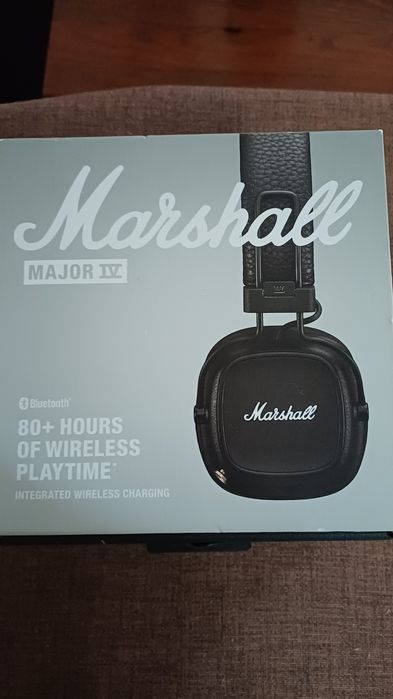 Vendo auscultadores Marshall Major

IV, em excelente estado.

Som pote