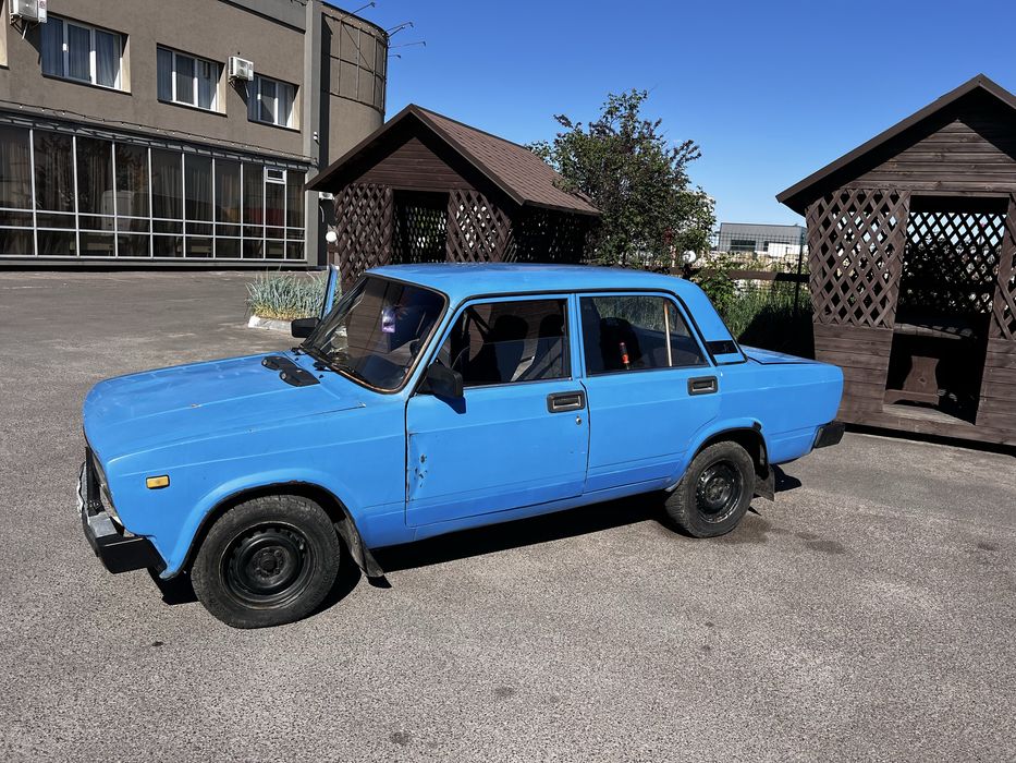 Продам ваз 2105 в робочом стані  пригнана з англії
