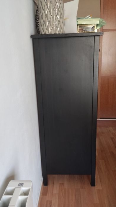 Cómoda IKEA modelo HEMNES