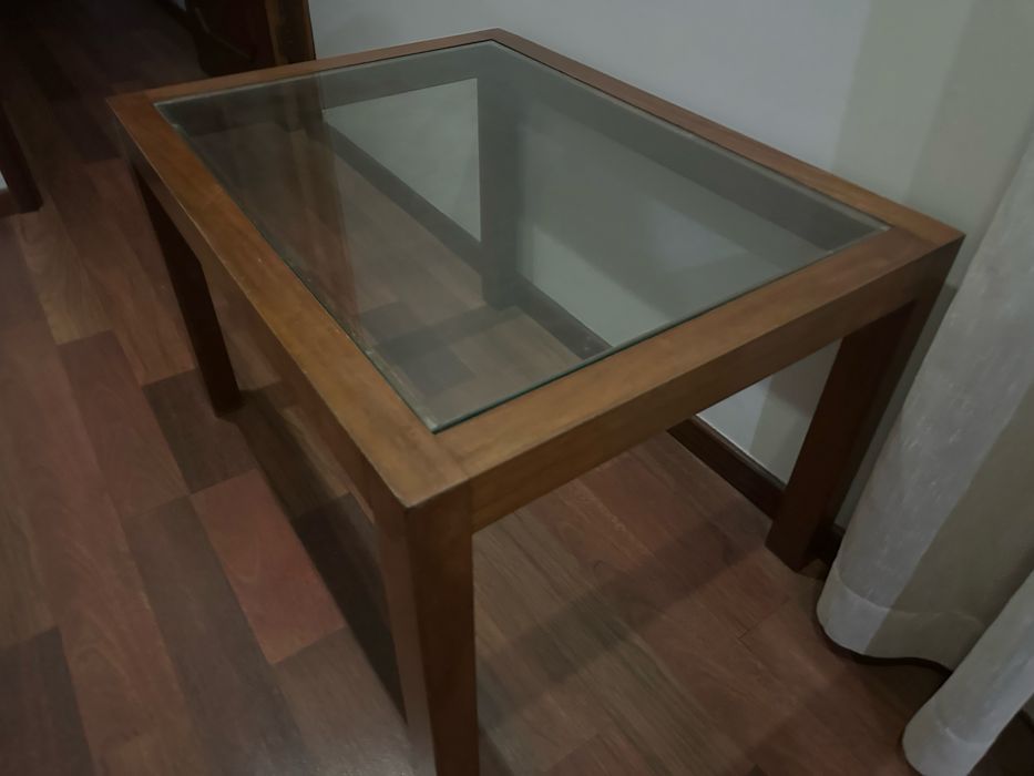 Mesa de centro madeira e vidro