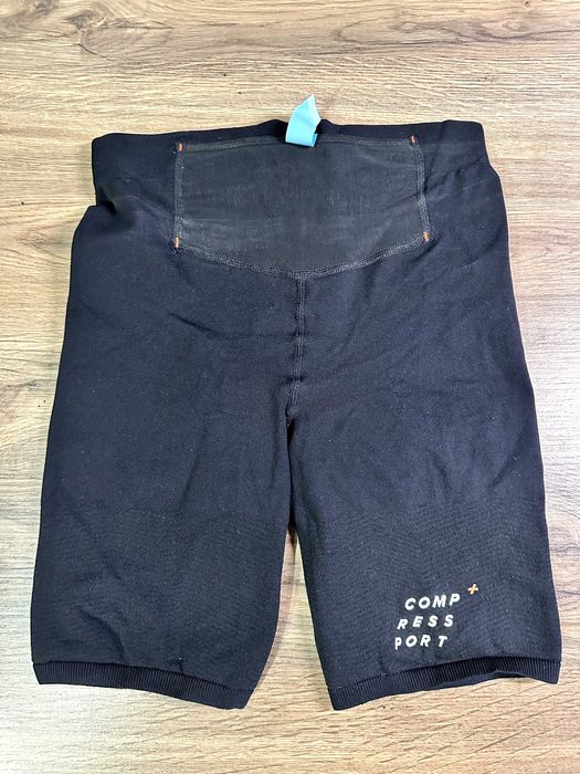 Spodenki biegowe kompresyjne damskie TRAIL UNDER CONTROL T2